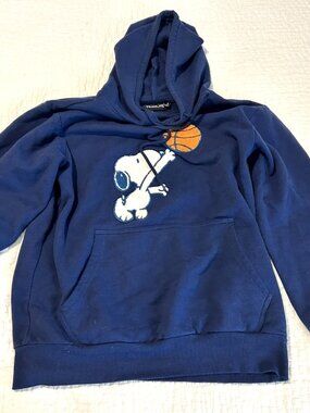 Peanuts Snoopy Embroidered Women's Small Sweatshirt/Hoodie